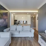 3-Rooms Apartment With Balcony By The Oldtown