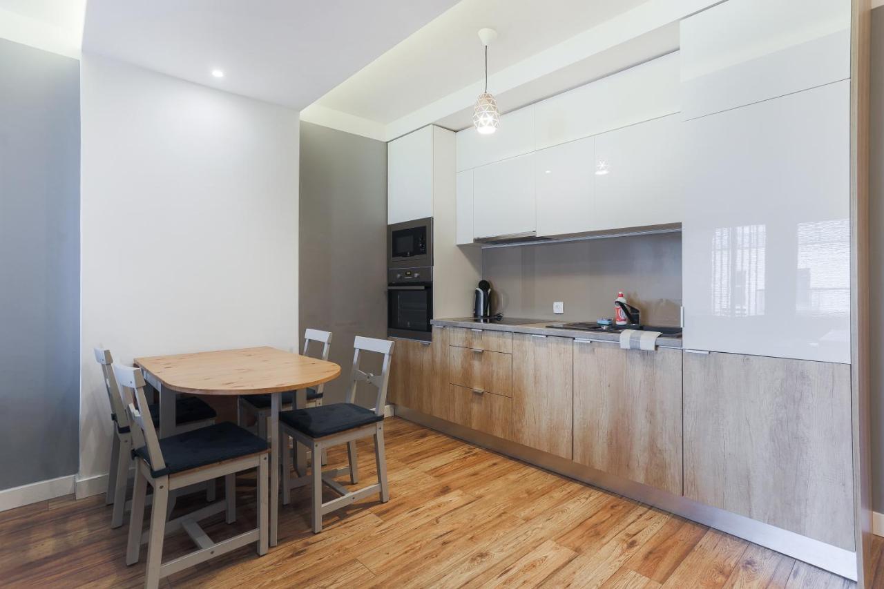 Apartment 3-rooms With Balcony By The Oldtown Gdansk