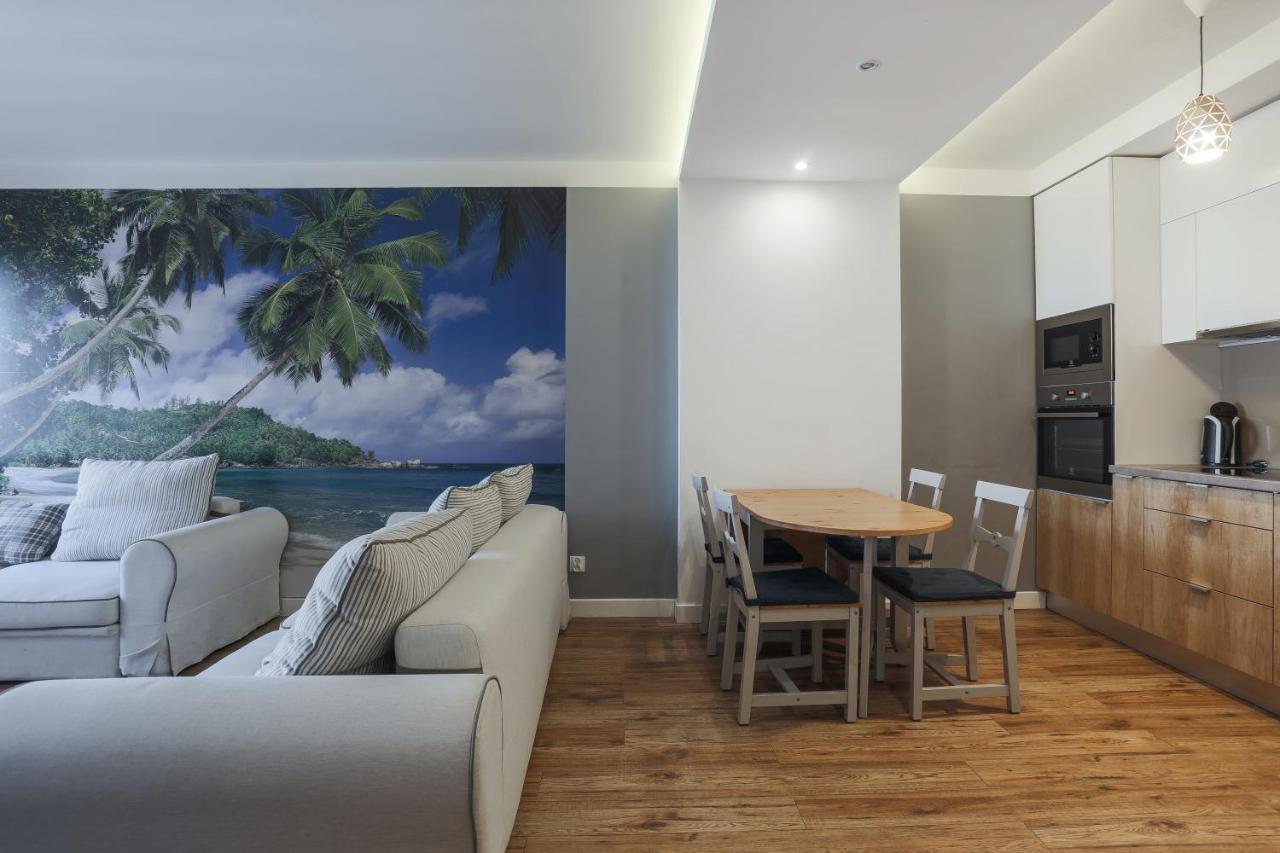 Apartment 3-rooms With Balcony By The Oldtown Gdansk
